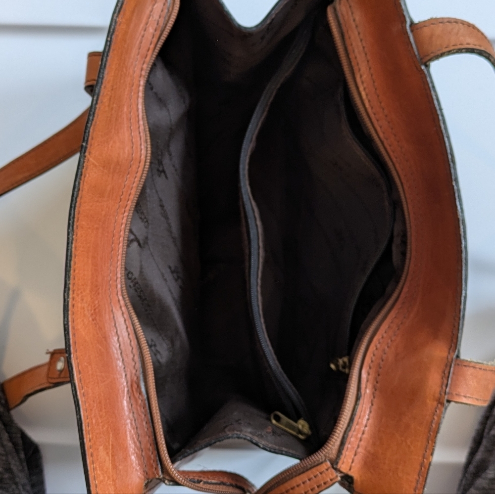 Leather Purse, Classic Brown Shoulder Bag w/ Pockets, Straps, Metallic Accents - Picture 7 of 13